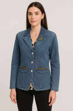 Blazer de Denim con Bordado Floral y Detalles de Brillos