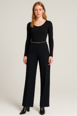PANTALON AZUL MARINO CON DETALLE EN CINTURA CARMITO