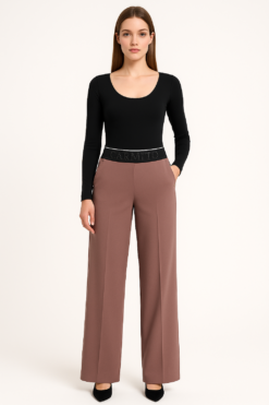 PANTALON CAFE CON PRETINA CARMITO
