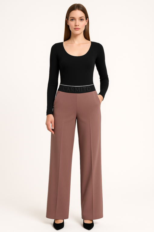PANTALON CAFE CON PRETINA CARMITO