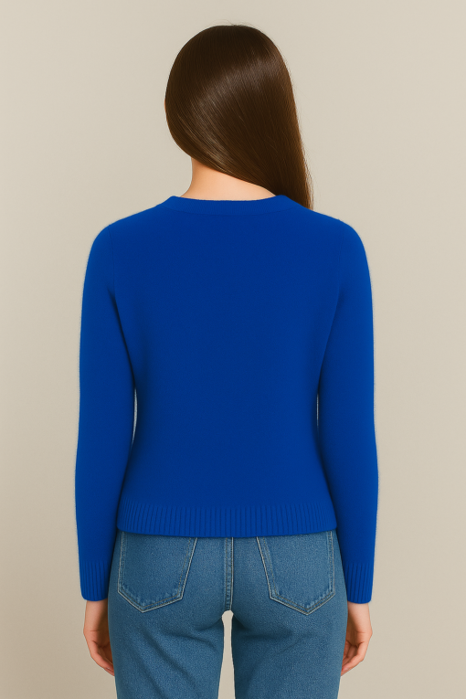 CARDIGAN AZUL ROYAL CON BOTONES DECORATIVOS Y BOLSILLOS - Imagen 2