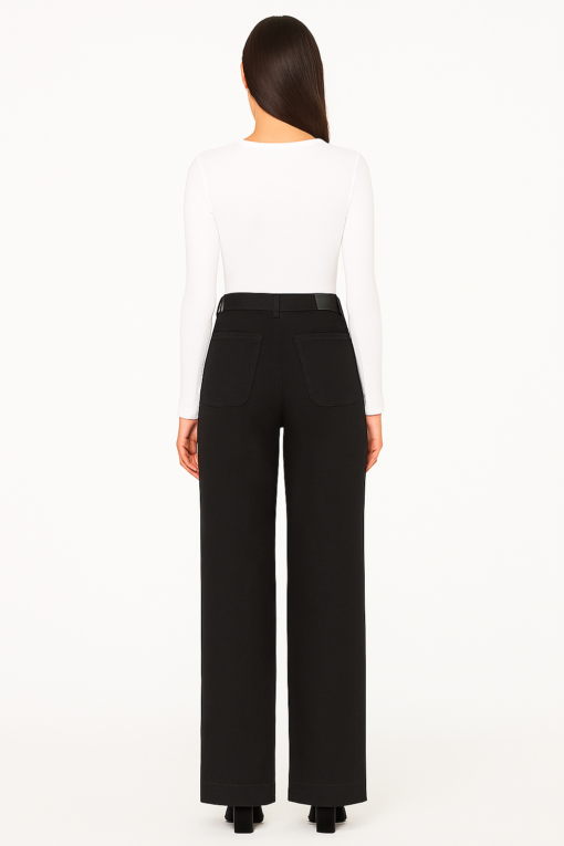 Jeans Negro con Bolsillos Frontales y Corte Recto - Imagen 3