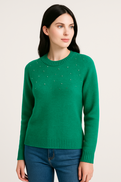 SUÉTER VERDE CON BRILLOS EN EL PECHO