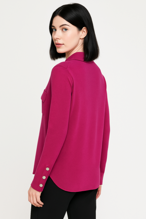 SUÉTER CAMISERO FUCSIA CON BOTONERÍA METÁLICA - Imagen 2
