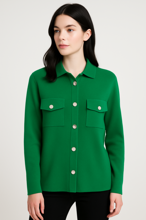 SUÉTER CAMISERO VERDE CON BOTONES METÁLICOS