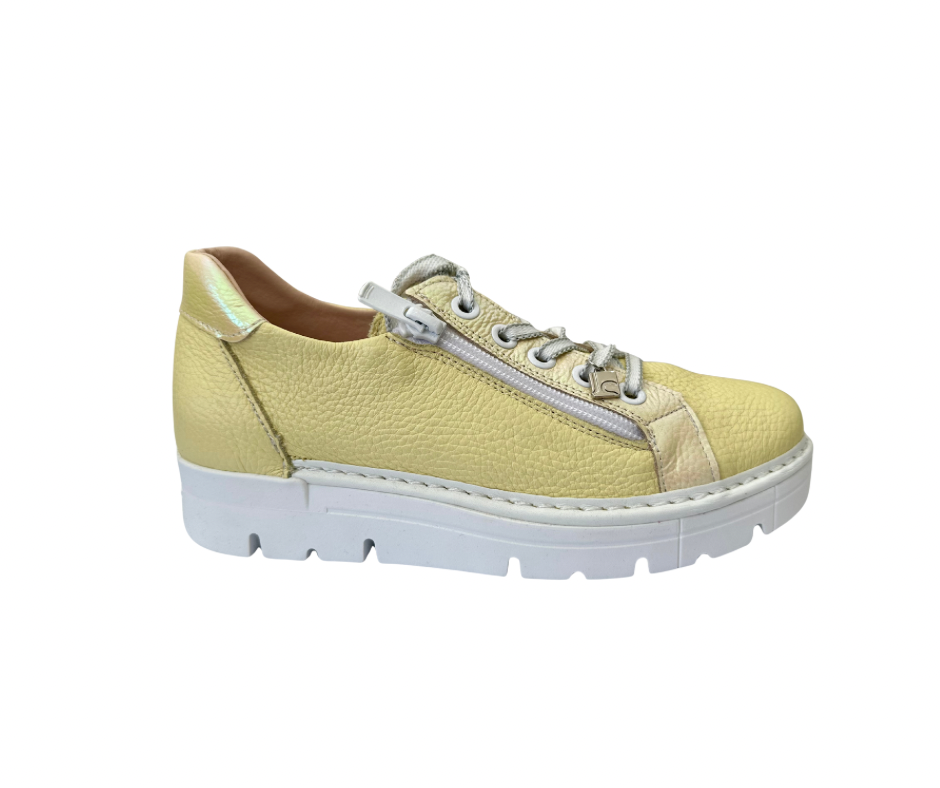Alternative view of Zapatilla de Cuero José Sáenz Amarilla