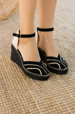 Alpargatas de Cuero Bordado – Plataforma Negra y Pulsera al Tobillo