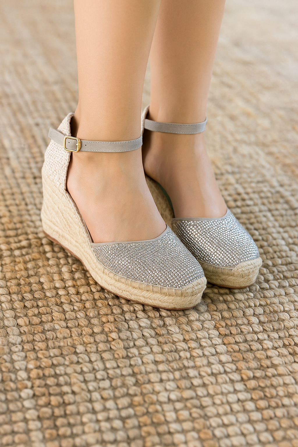 Alpargatas de Cuero Plata Glitter – Plataforma de Yute y Pulsera al Tobillo
