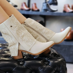 BOTÍN NASHVILLE DE CUERO OFF WHITE PERLATTO